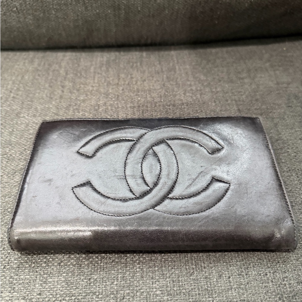 CHANEL Black Leather wallet